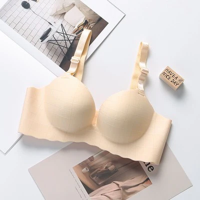Single Padded Very Soft Check Design Foamy T-Shirt Bra