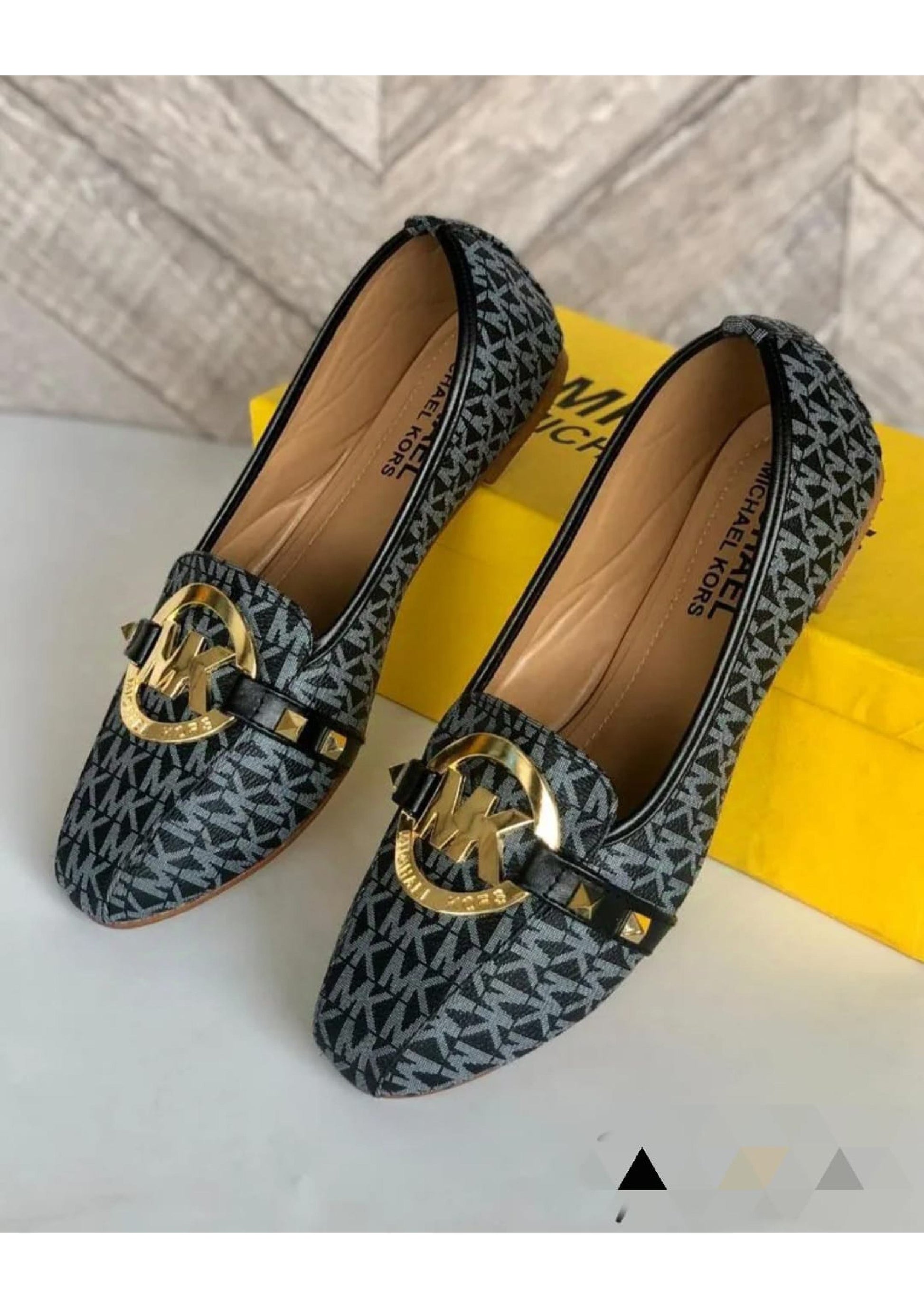 MICHAEL KORS CHECKERED BLACK & GREY SHOE