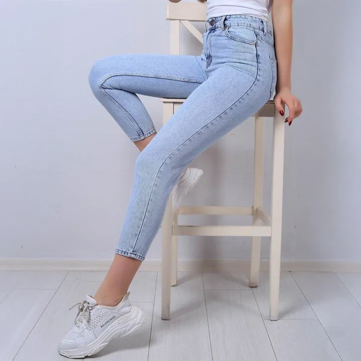 Women Light Blue Denim Jean's