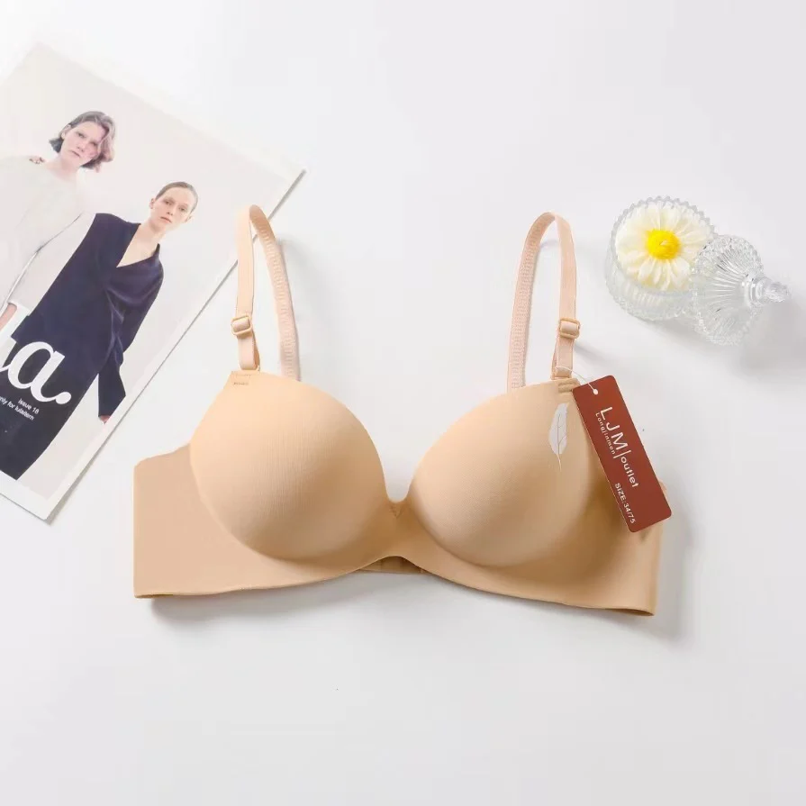 Seamless Feather Design Hand Shape Medium Padded Daily Wear Bra