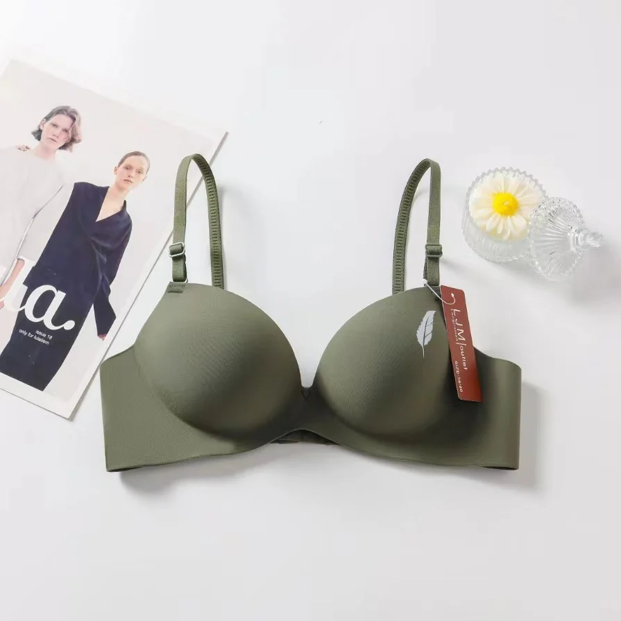 Seamless Feather Design Hand Shape Medium Padded Daily Wear Bra