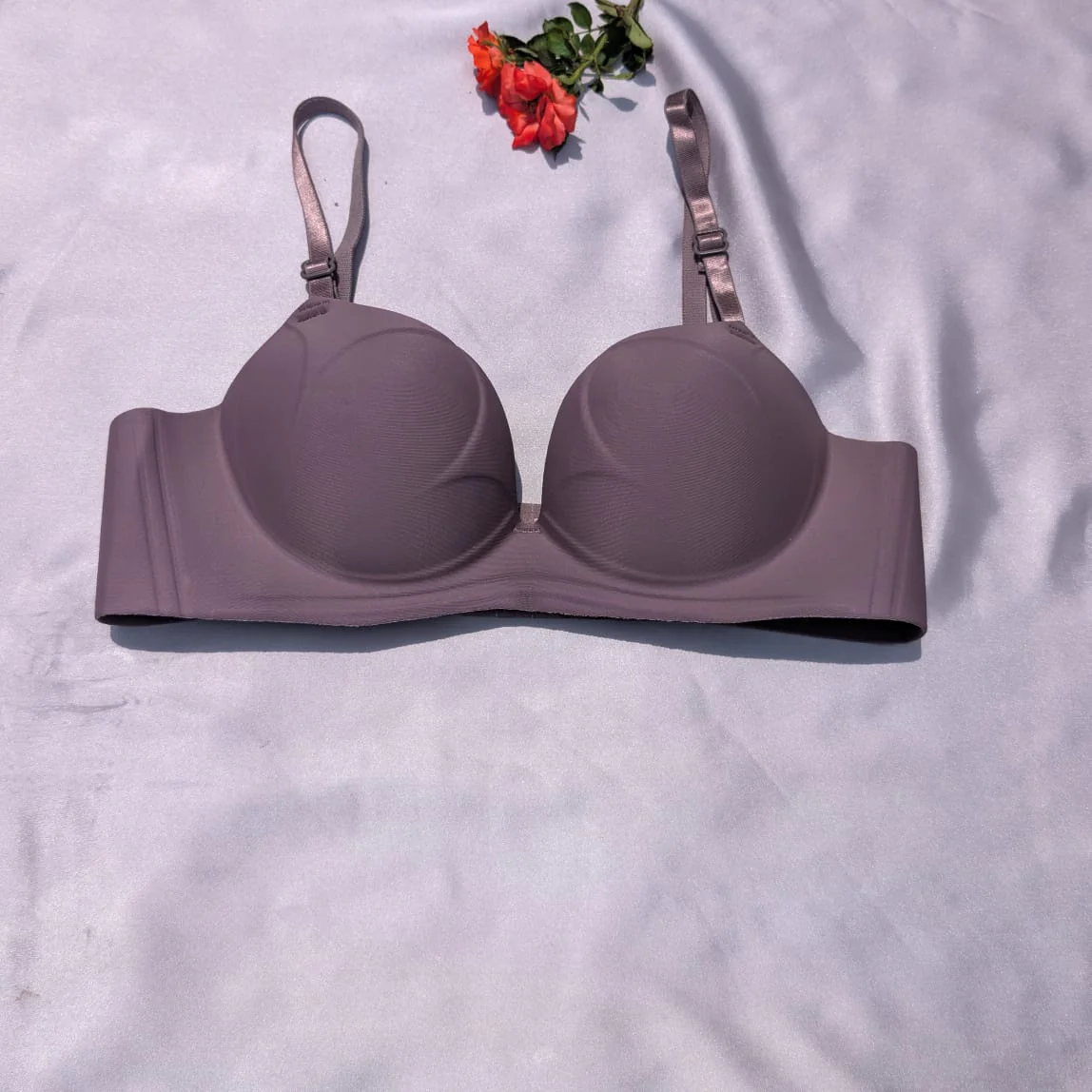 Imposed Design Hand Shape Seamless Medium Padded Bra
